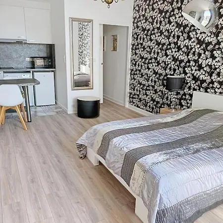 - Vue Unique Apartment